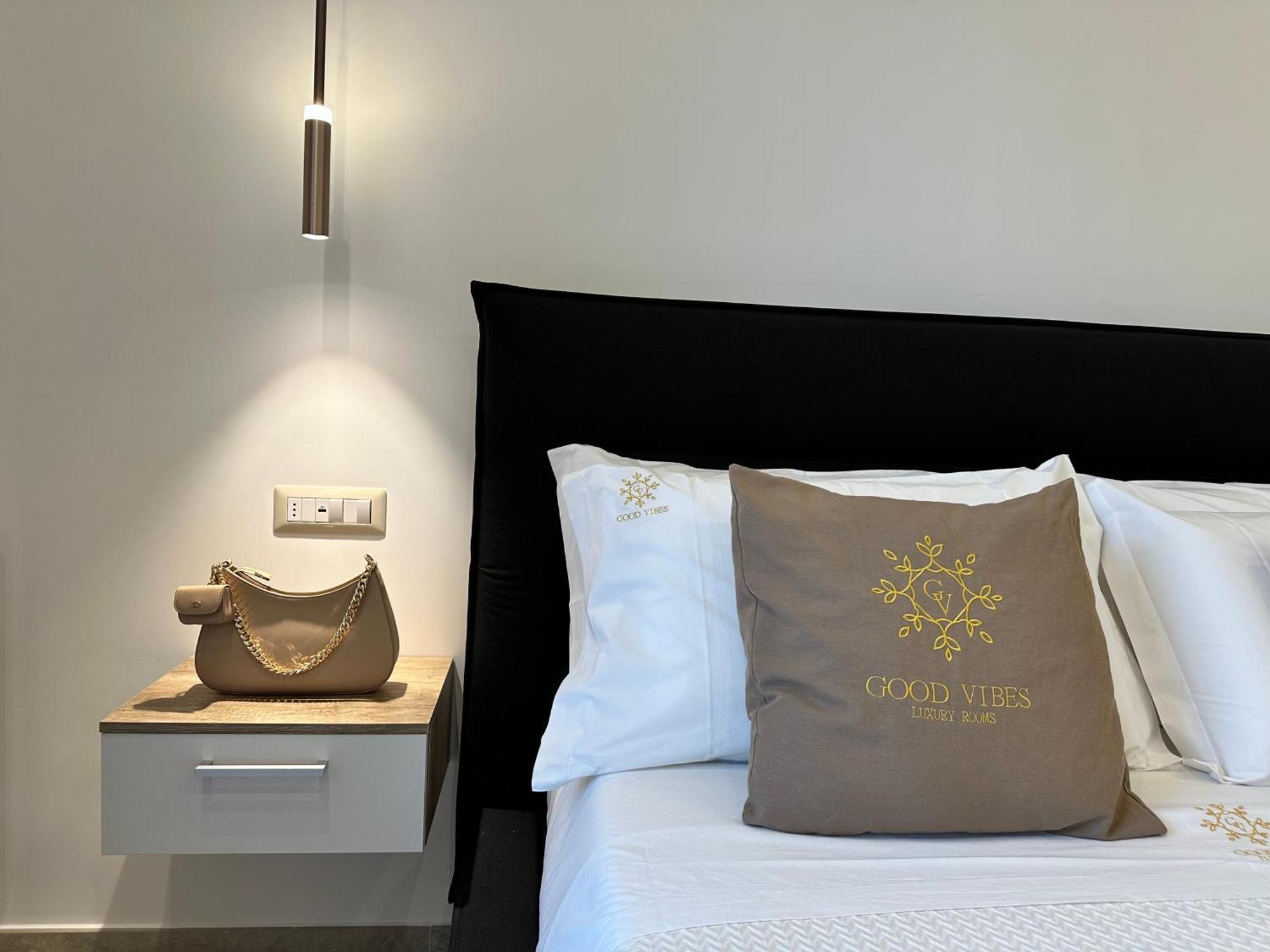 Good Vibes Luxury Rooms アジェーロラ エクステリア 写真